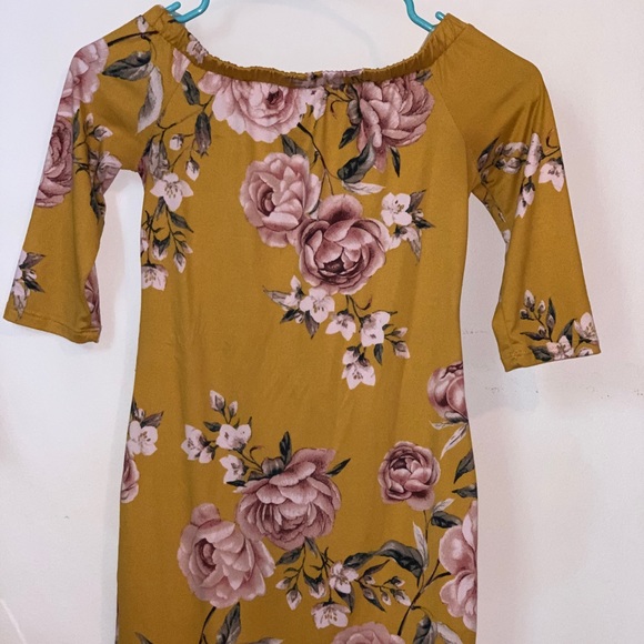 Off the Shoulder Mini Dress - Picture 2 of 3